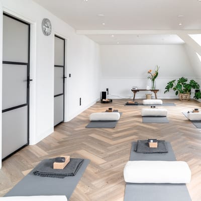 Wekelijkse yoga & meditatie lessen