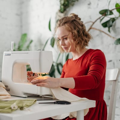 Leren naaien in een klein groepje