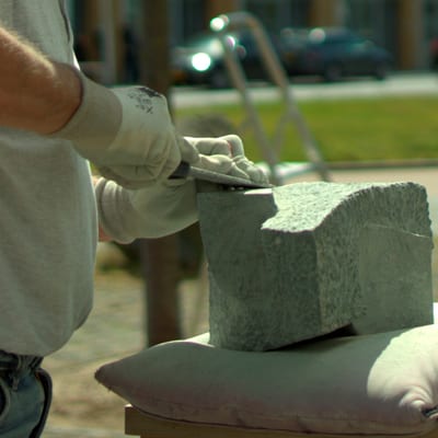 Wekelijkse lessen beeldhouwen in steen